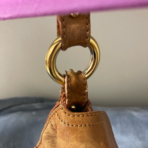 Marc Jacobs Tan Leather Hobo Bag with Gold Accents - Picture 11 of 16